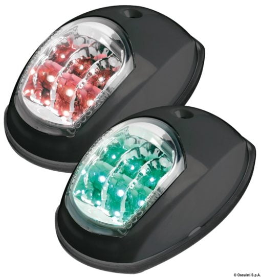 Lampy pozycyjne EVOLED, ze źródłem światła LED o niskim zużyciu energii. Obudowa z tworzywa sztucznego ABS czarna. 112,5° lewa + 112,5° prawa - Kod. 11.039.02 3