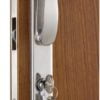 Zamek do drzwi przesuwnych z klamkami na wpust, klucz YALE na zewnątrz i blokada wewnętrzna - Lock for sliding doors Smart handle - Kod. 38.128.24 1